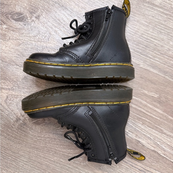 Dr. Martens Zavala Toddler Boot Size 9 - Picture 6 of 9